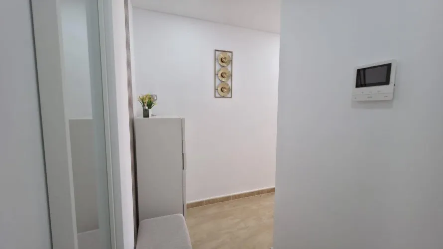 3 bedrooms apartment for sale, Torrevieja, Spain No. 369 № 4