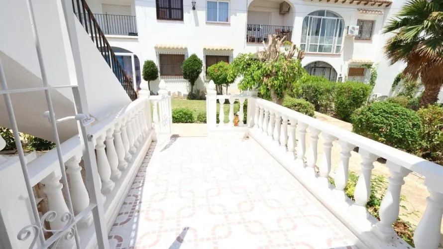 1 bedroom bungalow for sale, Torrevieja, Spain No. 514 № 3