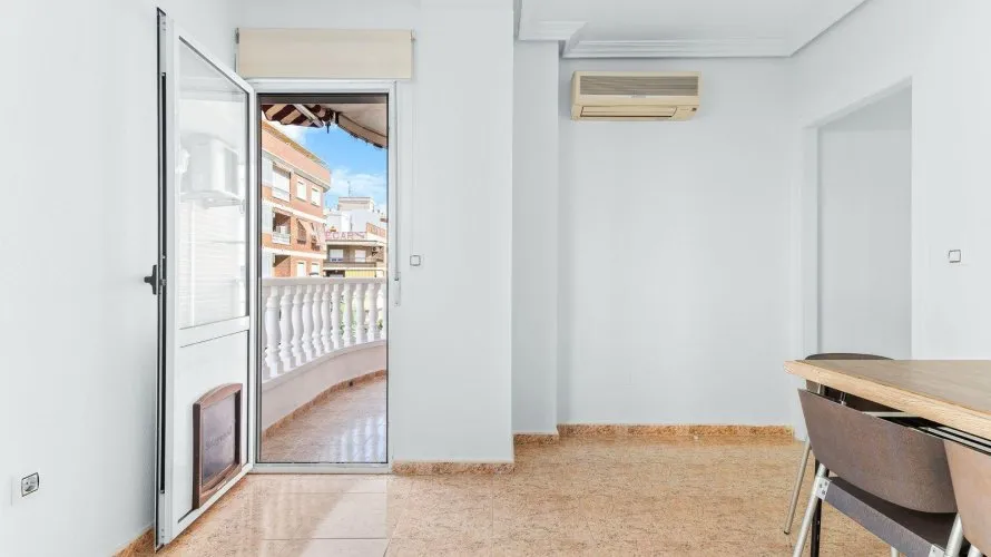 3 bedrooms apartment for sale, Torrevieja, Spain No. 481 № 6