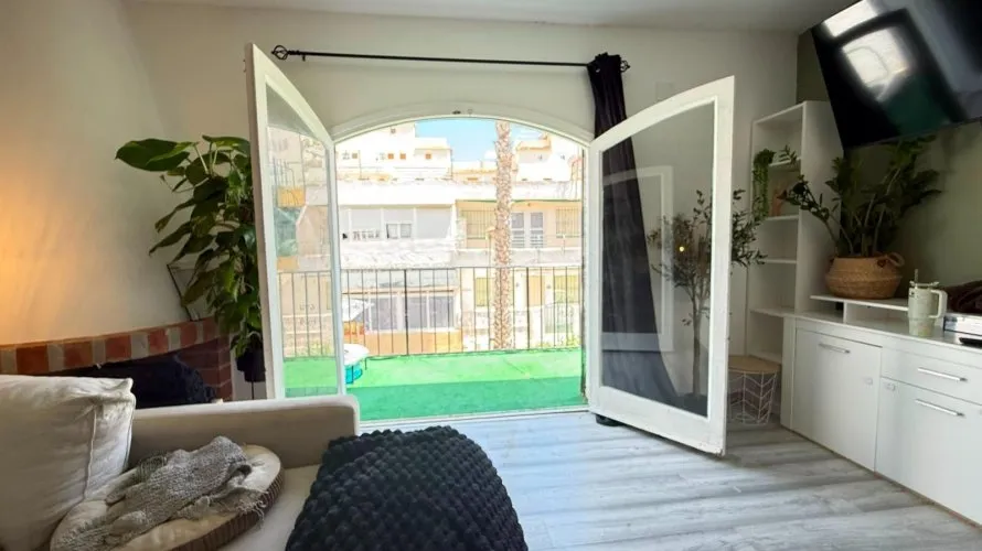 2 bedrooms bungalow for sale, Torrevieja, Spain No. 550 № 12