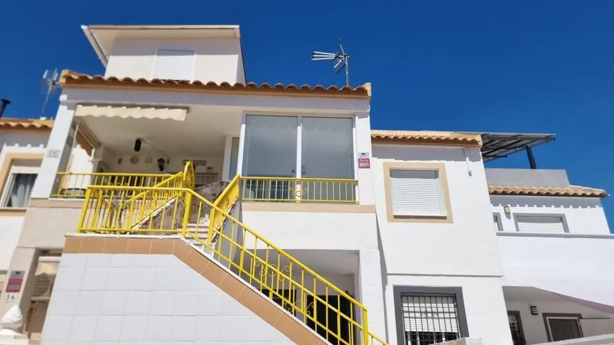 2 bedrooms bungalow for sale, Torrevieja, Spain No. 491 № 18
