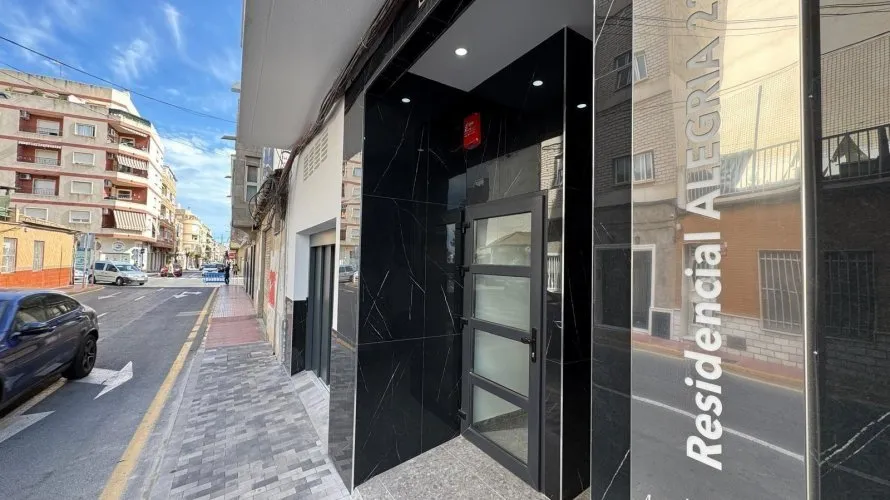 1 bedroom apartment for sale, Torrevieja, Spain No. 531 № 24