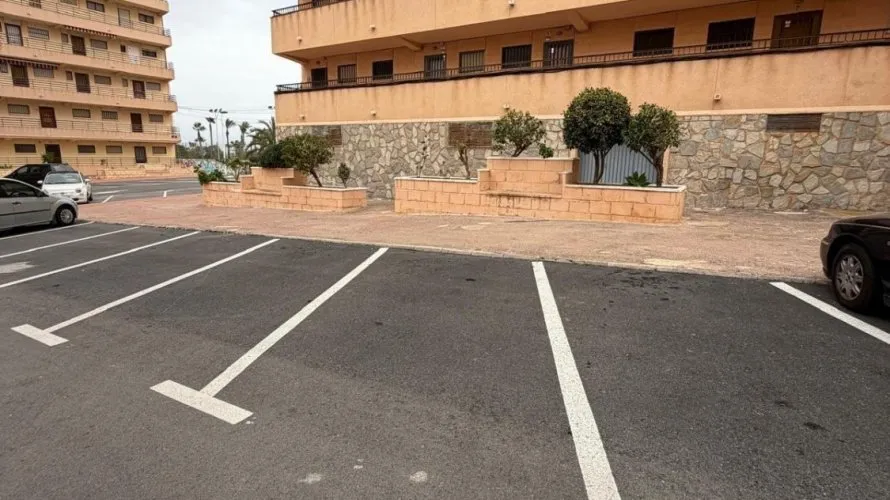 1 bedroom apartment for sale, Torrevieja, Spain No. 451 № 8