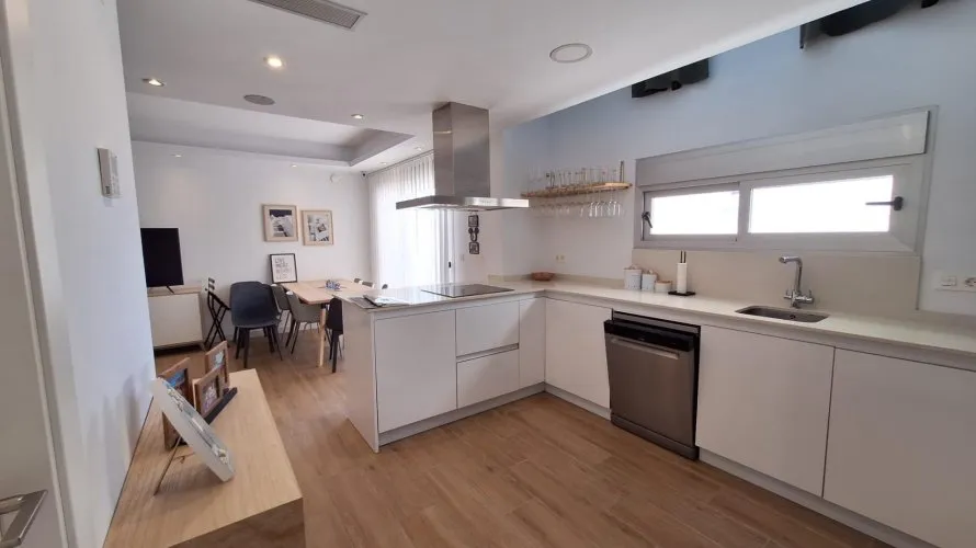 3 bedrooms apartment for sale, Torrevieja, Spain No. 332 № 22