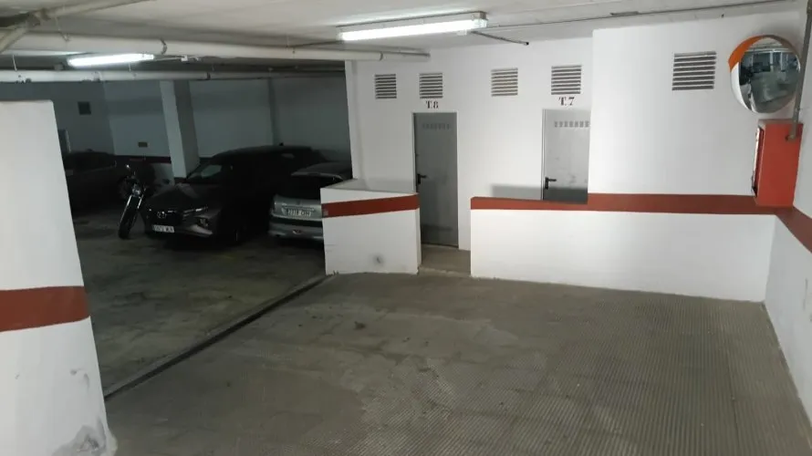 29m² parking for sale, Torrevieja, Spain No. 426 № 1