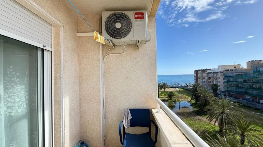 2 bedrooms apartment for sale, Torrevieja, Spain No. 435 № 2