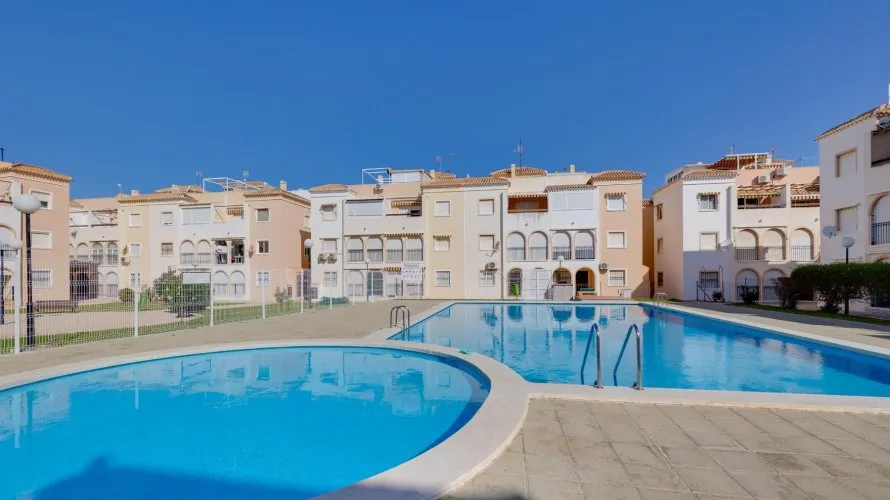 60m² bungalow for sale, Torrevieja, Spain No. 512 № 9