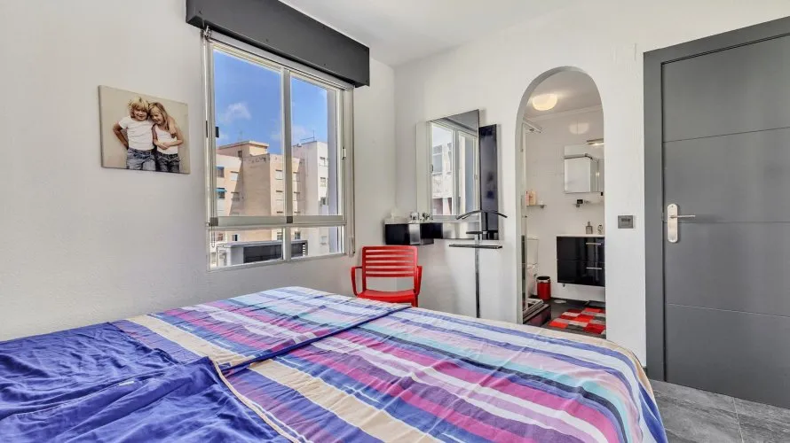 83m² apartment for sale, Torrevieja, Spain No. 353 № 5