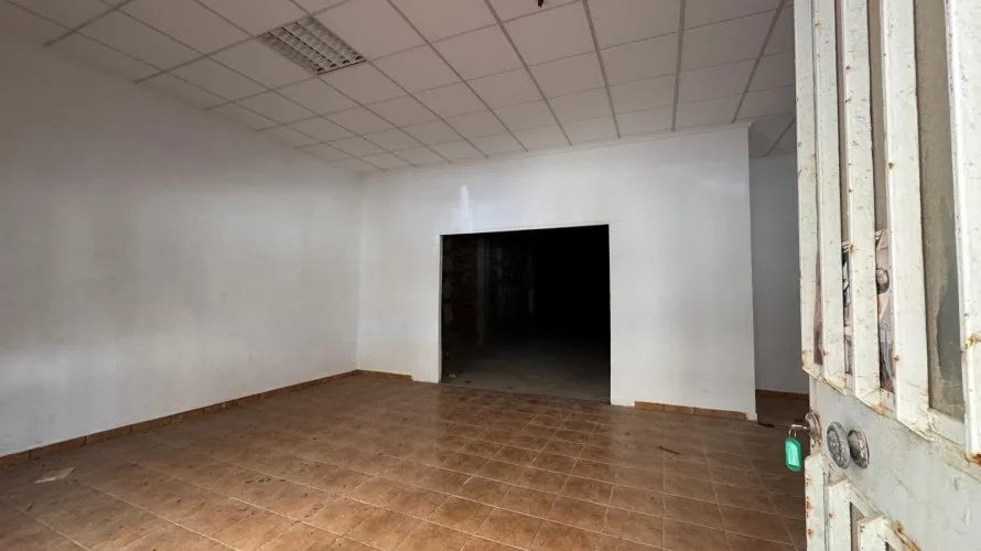261m² commercial property for sale, Torrevieja, Spain No. 386 № 13
