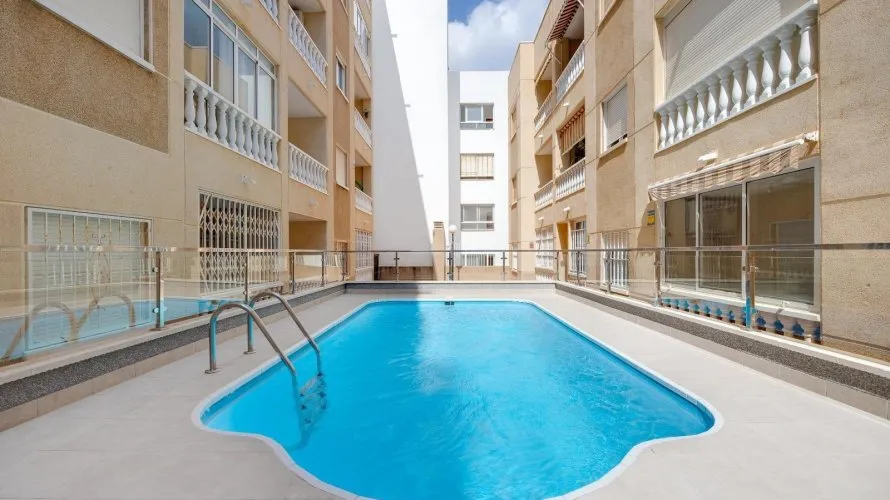 43m² apartment for sale, Torrevieja, Spain No. 528 № 2