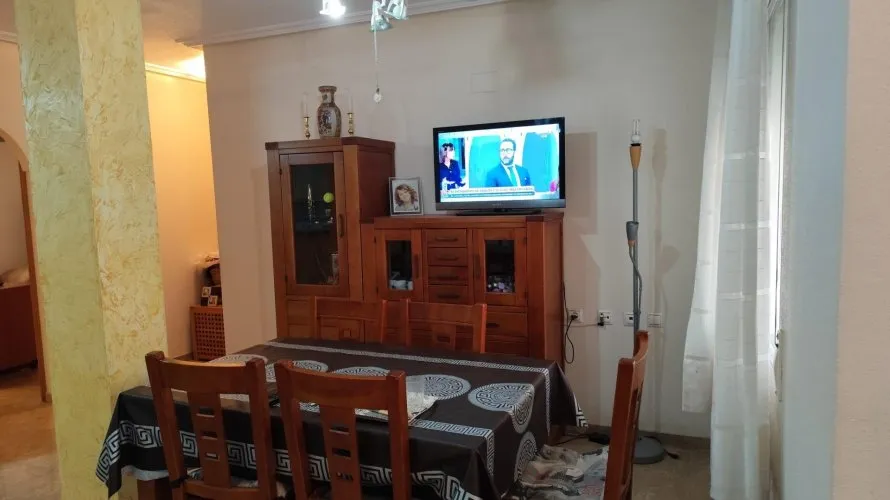 4 bedrooms apartment for sale, Torrevieja, Spain No. 379 № 17