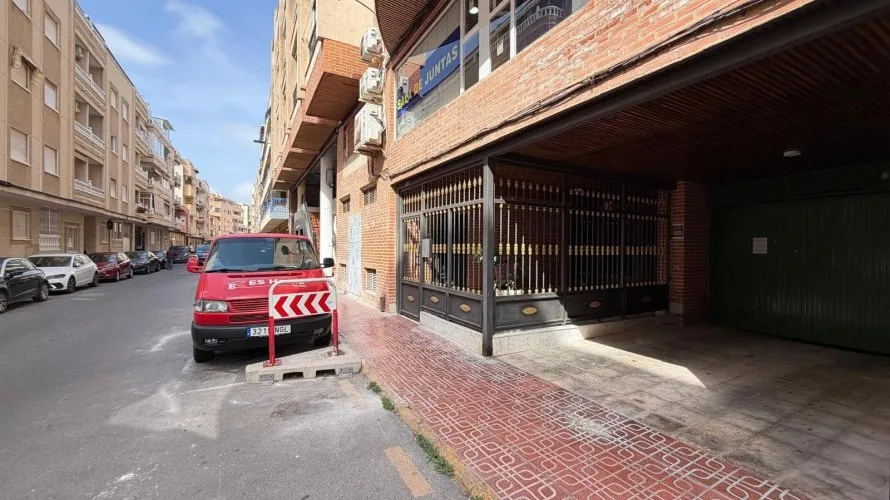 26m² garage for sale, Torrevieja, Spain No. 477 № 4