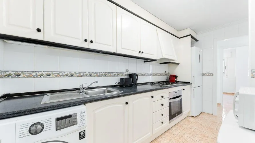 3 bedrooms apartment for sale, Torrevieja, Spain No. 481 № 13