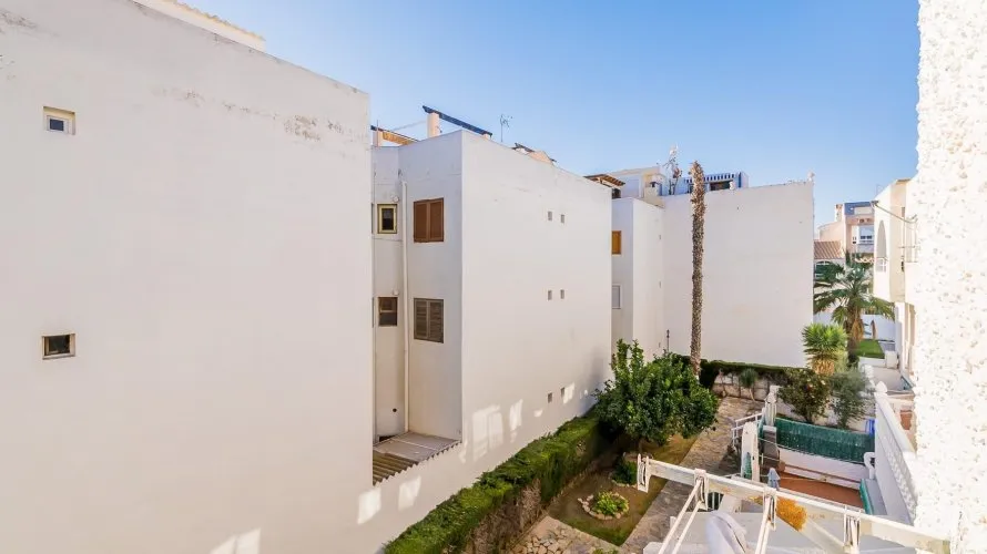 51m² apartment for sale, Torrevieja, Spain No. 411 № 8