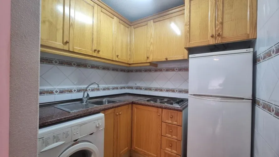 2 bedrooms apartment for sale, Torrevieja, Spain No. 389 № 5