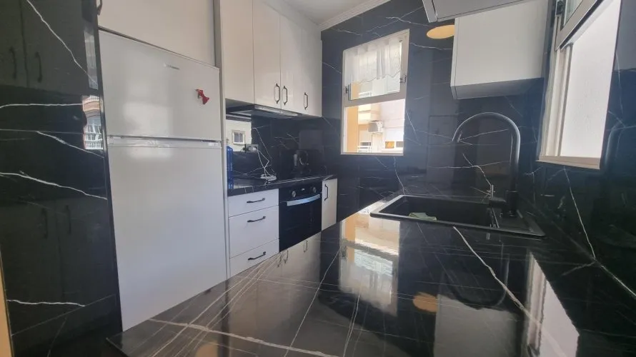 1 bedroom apartment for sale, Torrevieja, Spain No. 339 № 1