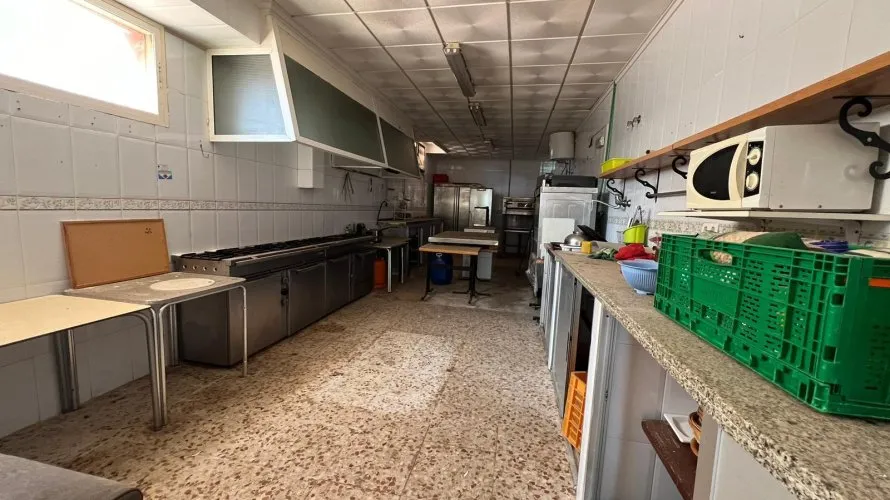 300m² commercial property for sale, Torrevieja, Spain No. 373