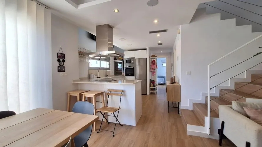 3 bedrooms apartment for sale, Torrevieja, Spain No. 332 № 17