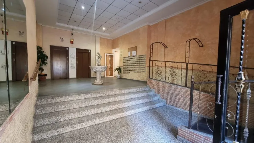 2 bedrooms apartment for sale, Torrevieja, Spain No. 413 № 17