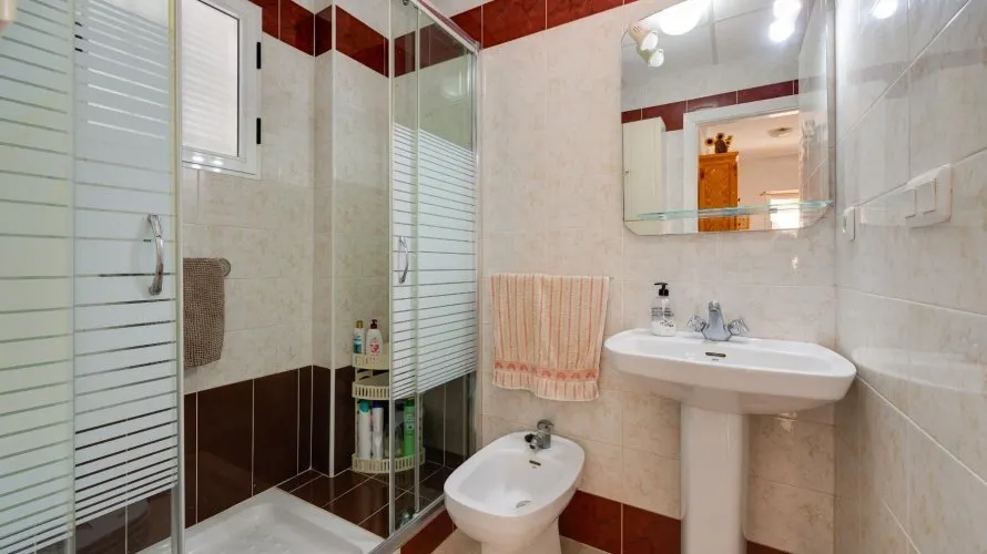 60m² bungalow for sale, Torrevieja, Spain No. 512 № 13