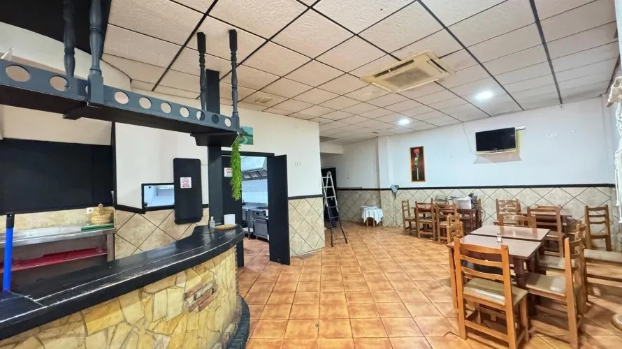 159m² commercial property for sale, Torrevieja, Spain No. 384 № 17