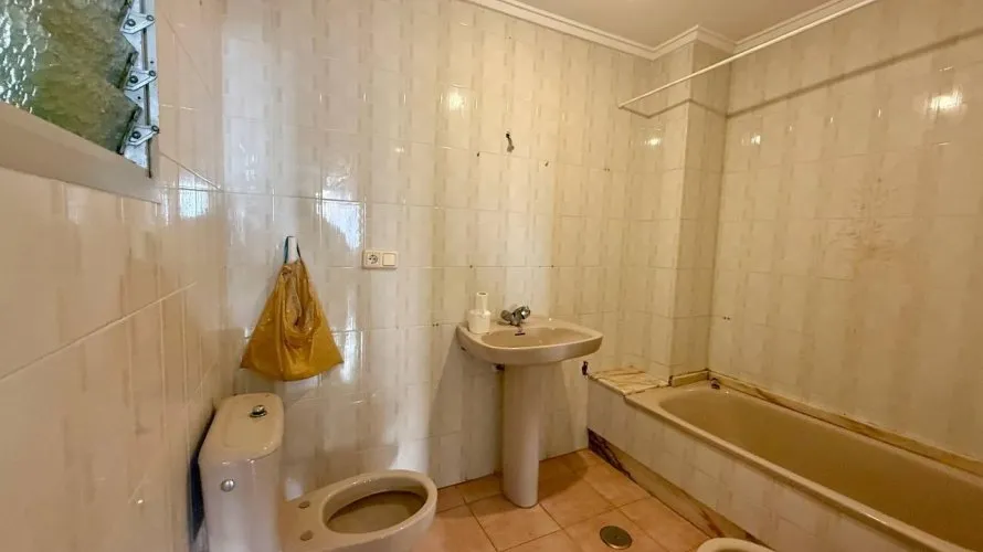 3 bedrooms apartment for sale, Torrevieja, Spain No. 417 № 12