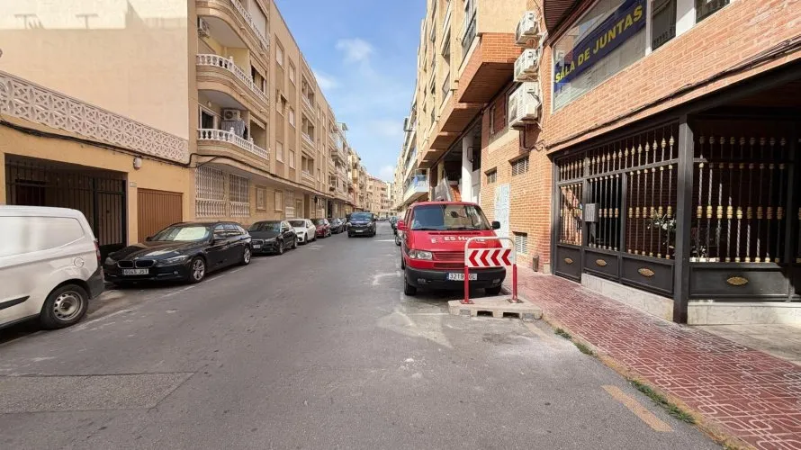 26m² garage for sale, Torrevieja, Spain No. 477 № 3