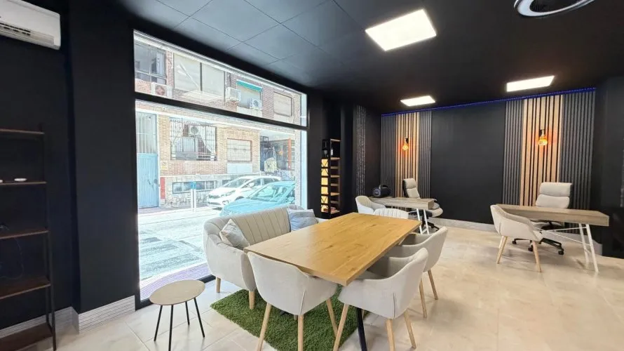 121m² commercial property for sale, Torrevieja, Spain No. 517 № 24