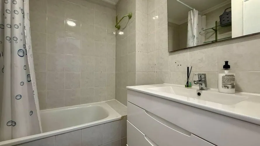 2 bedrooms apartment for sale, Torrevieja, Spain No. 410 № 7