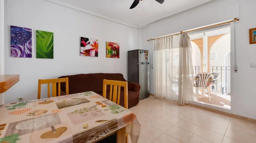 60m² bungalow for sale, Torrevieja, Spain No. 512 № 25