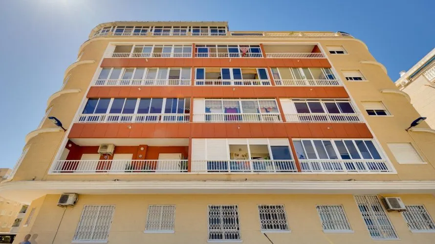 54m² apartment for sale, Torrevieja, Spain No. 429 № 1