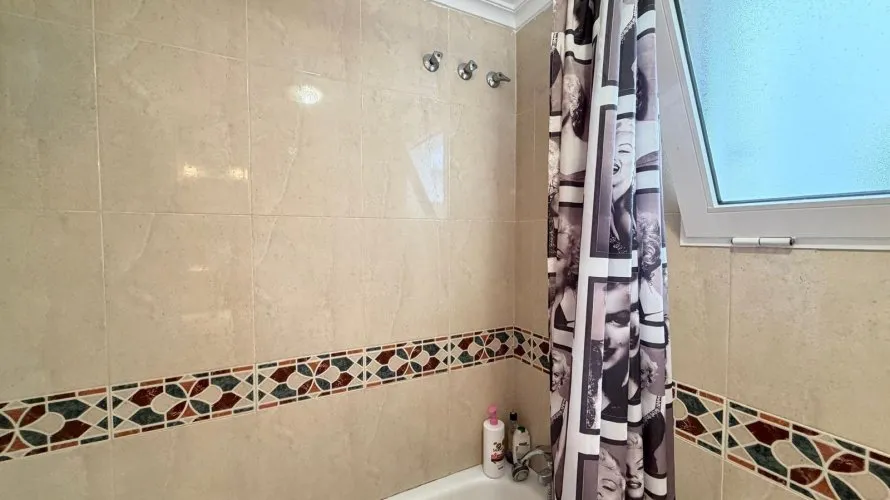 2 bedrooms apartment for sale, Torrevieja, Spain No. 435 № 18