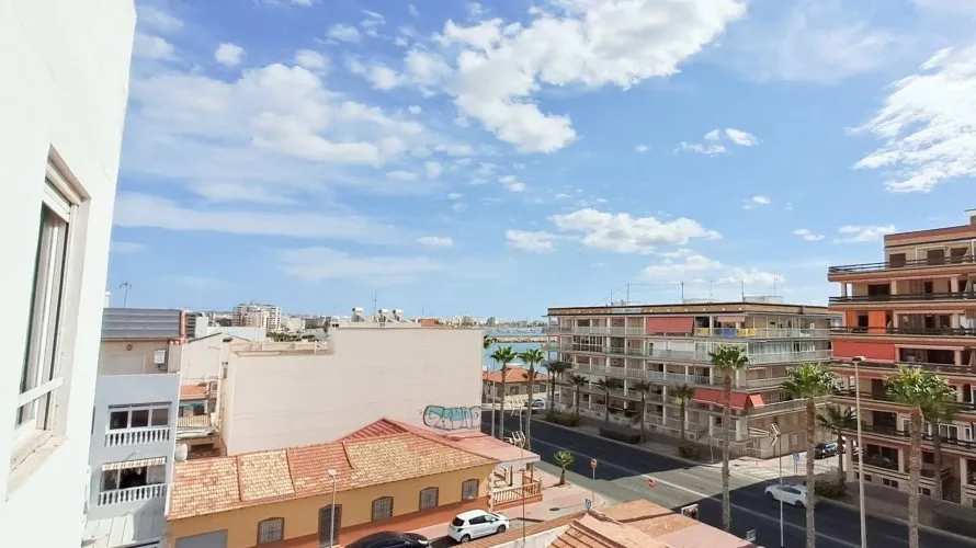 3 bedrooms penthouse for sale, Torrevieja, Spain No. 414 № 16
