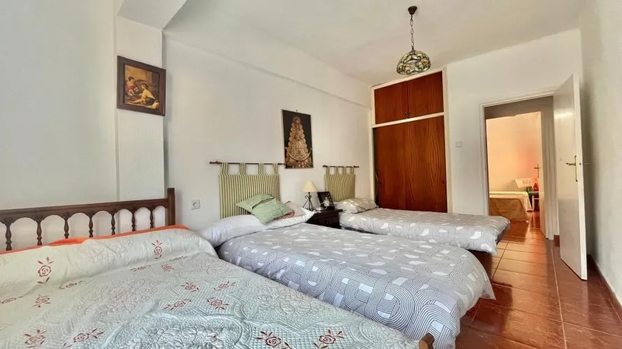 3 bedrooms apartment for sale, Torrevieja, Spain No. 393 № 10