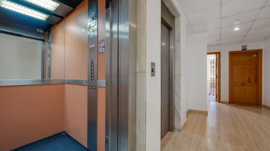 54m² apartment for sale, Torrevieja, Spain No. 429 № 8