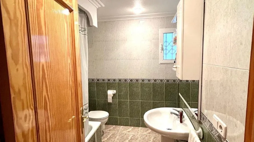 3 bedrooms apartment for sale, Torrevieja, Spain No. 423 № 2