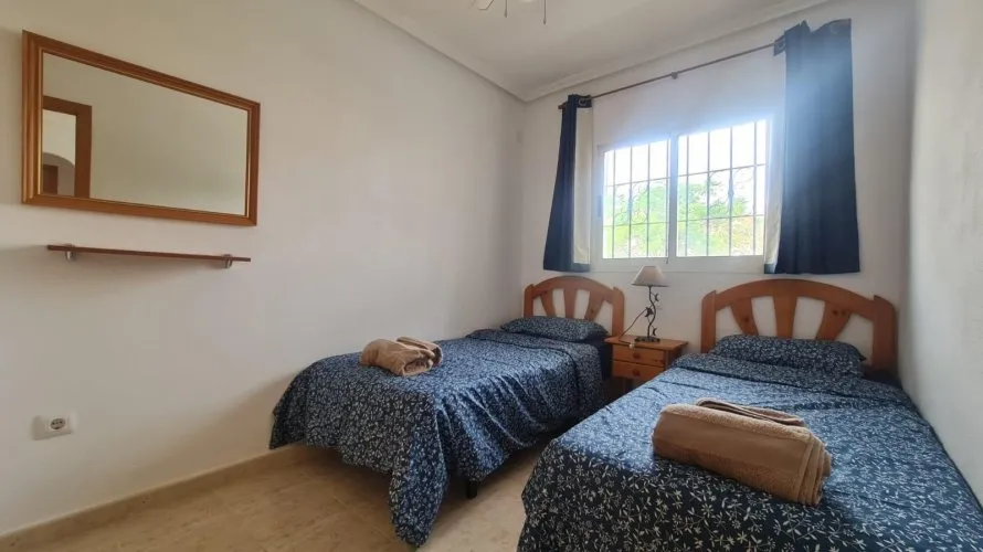 58m² bungalow for sale, Torrevieja, Spain No. 385 № 3