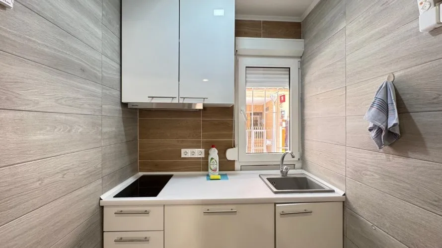 2 bedrooms apartment for sale, Torrevieja, Spain No. 391 № 18