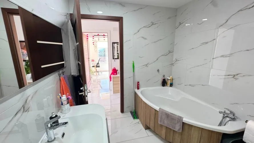 2 bedrooms apartment for sale, Torrevieja, Spain No. 585 № 8
