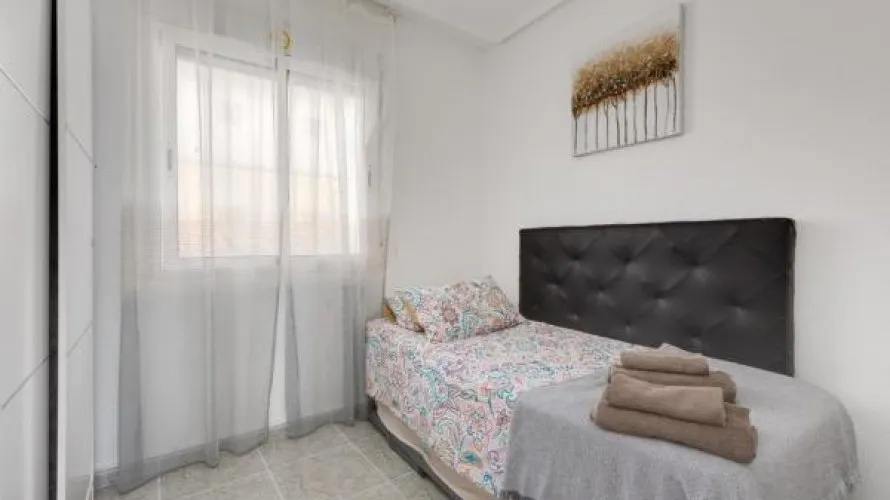 2 bedrooms apartment for sale, Torrevieja, Spain No. 581 № 8