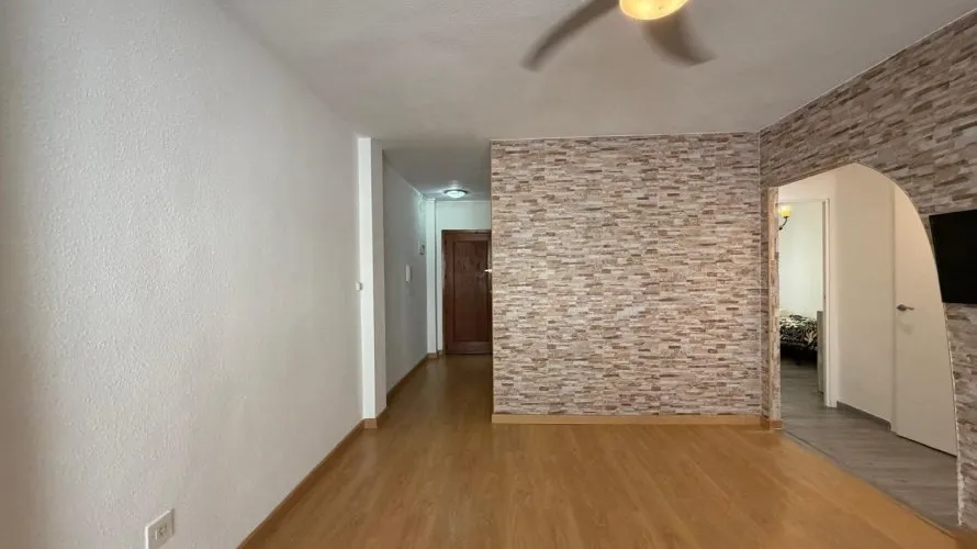 2 bedrooms apartment for sale, Torrevieja, Spain No. 590 № 1