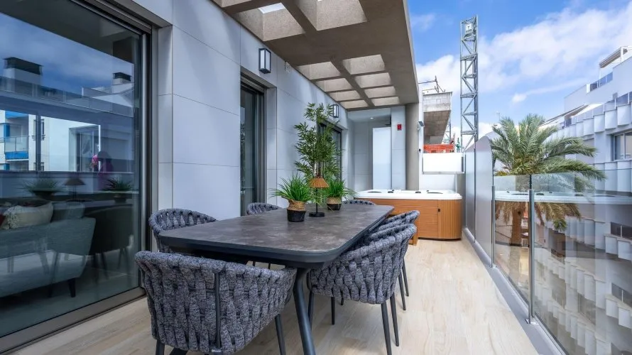 129m² apartment for sale, Torrevieja, Spain No. 566 № 17