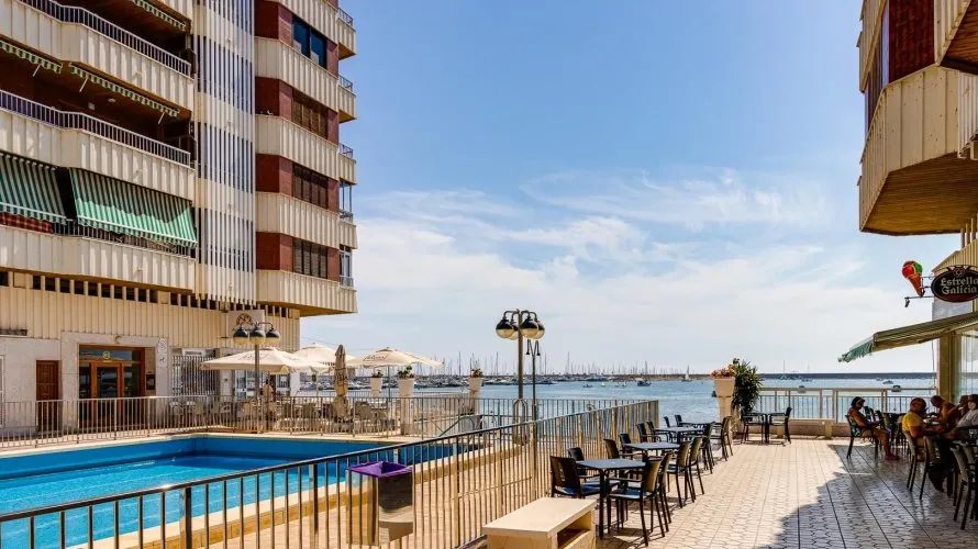 100m² apartment for sale, Torrevieja, Spain No. 578 № 5