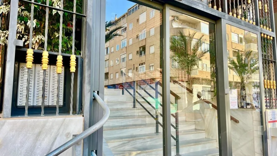 33m² apartment for sale, Torrevieja, Spain No. 579 № 6
