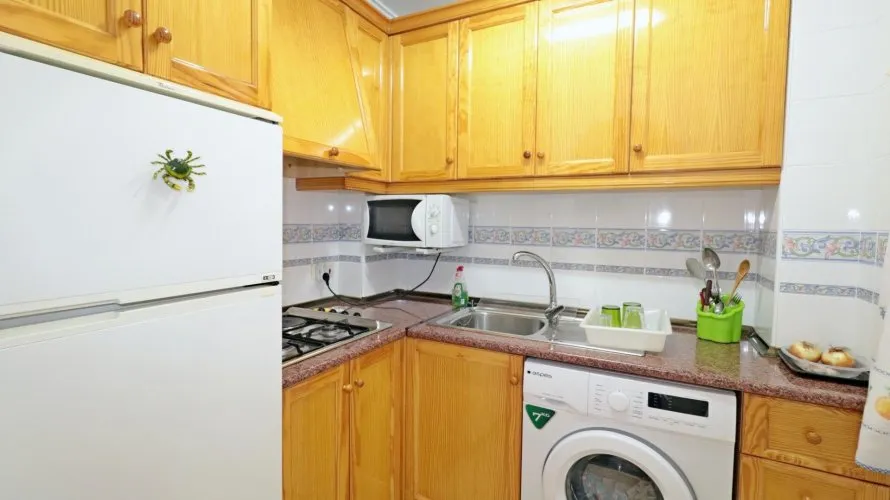 2 bedrooms apartment for sale, Torrevieja, Spain No. 618 № 5