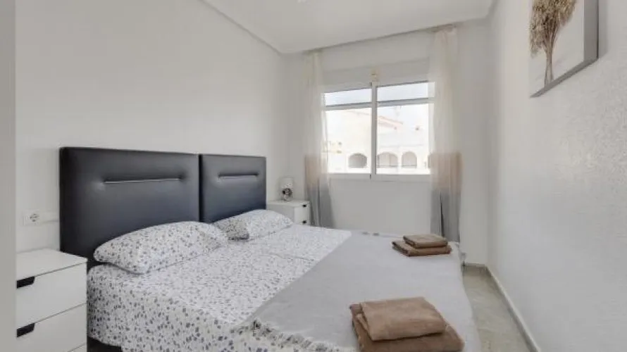 2 bedrooms apartment for sale, Torrevieja, Spain No. 581 № 3