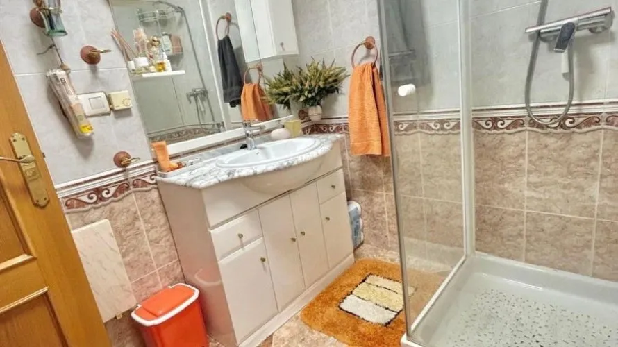 2 bedrooms villa for sale, Torrevieja, Spain No. 605 № 3