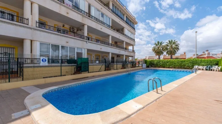 69m² apartment for sale, Torrevieja, Spain No. 603 № 23