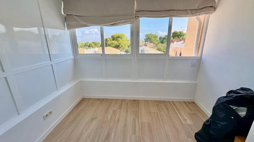 4 bedrooms house for sale, Torrevieja, Spain No. 591 № 15