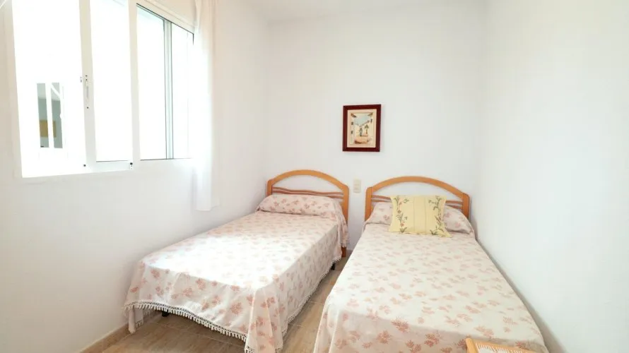 2 bedrooms apartment for sale, Torrevieja, Spain No. 618 № 12